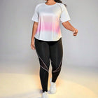 Conjunto deportivo para mujer: camiseta de cuello redondo y leggings de Ziggy. Talla grande. 