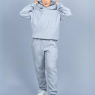 Conjunto de sudadera con capucha de franela lisa