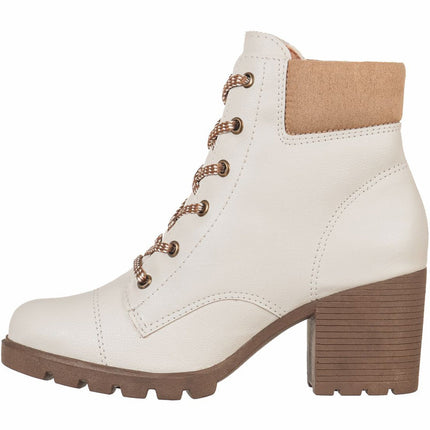 Botín con suela dentada y caña corta.