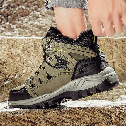 Bota de trekking de aventura para hombre 