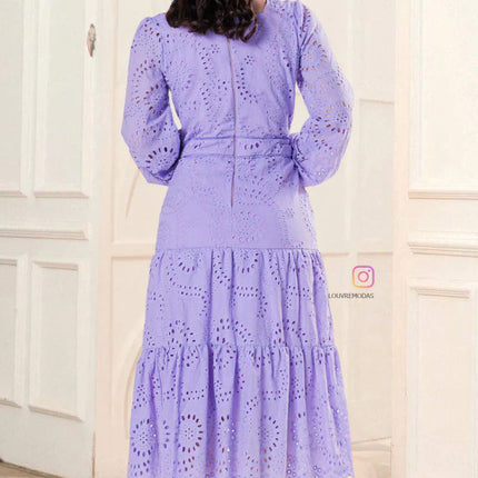 Vestido bordado lavanda en encaje 100% algodón