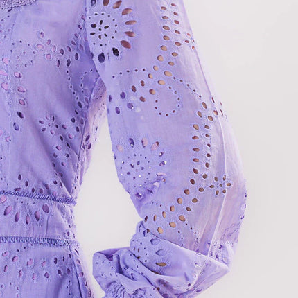 Vestido bordado lavanda en encaje 100% algodón