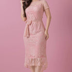 Vestido mullet de encaje rosa con forro.